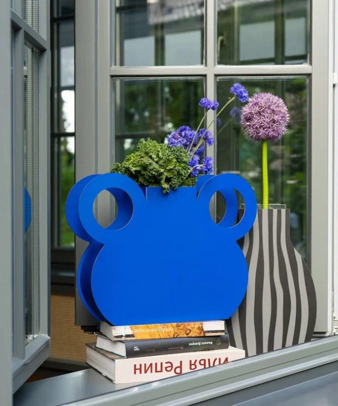 MAJORELLE BLUE